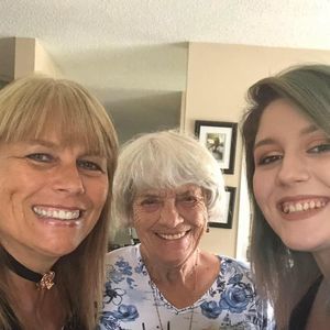 Meet your Posher, Becky